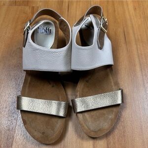 Sofft Vanita Womens Size 9.5M Taupe Gold Leather Slingback Wedge Sandals